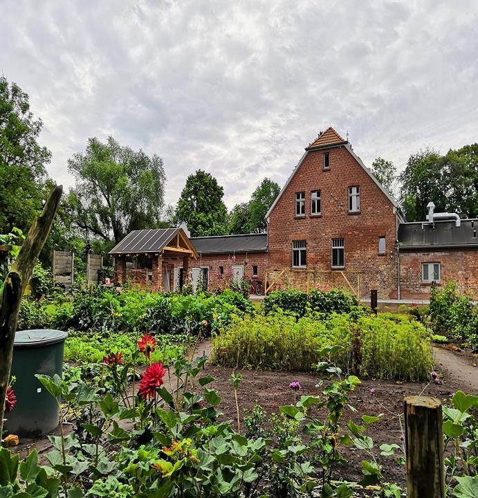 Gärtnerei am Gutshaus Parow